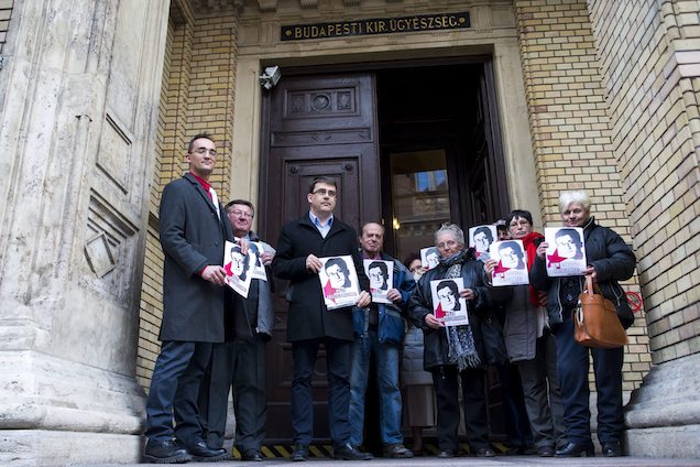 Kik hiányoztak még mára? Hát a kommunisták!