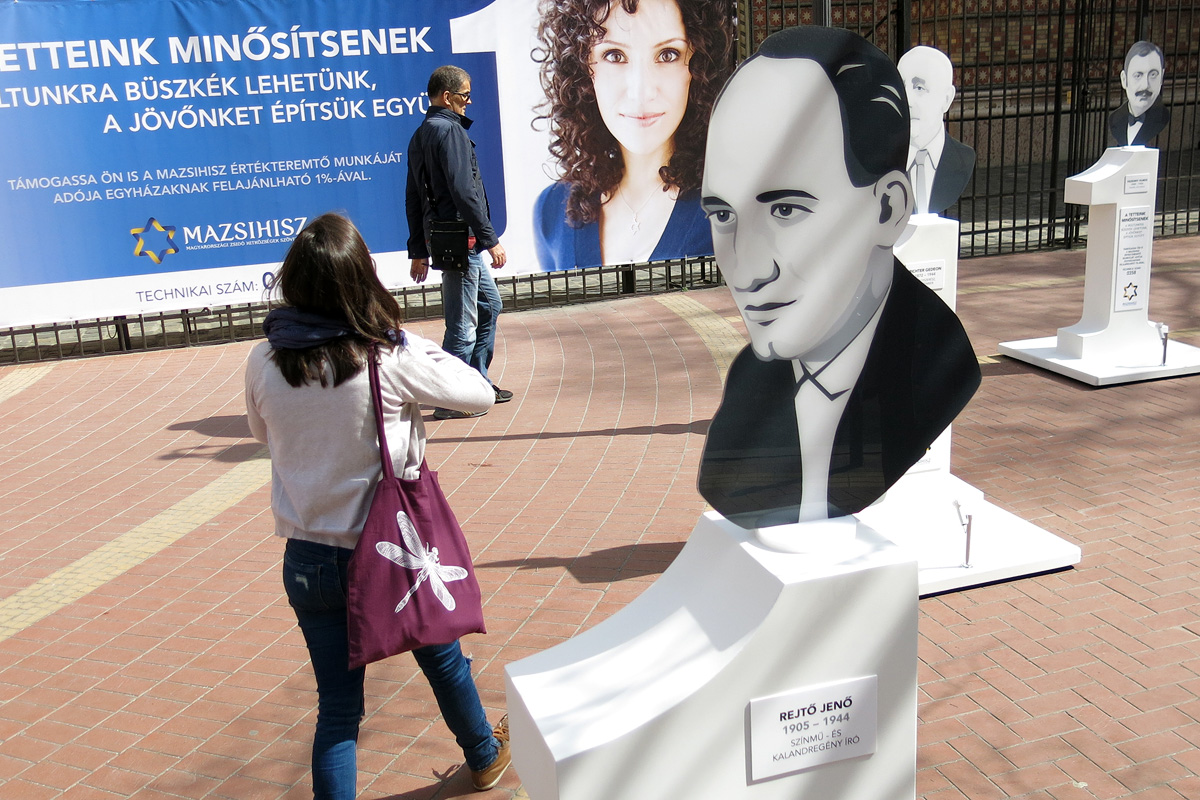 Illustration for article titled Nézzétek már, milyen aprócska ez a zsidó!