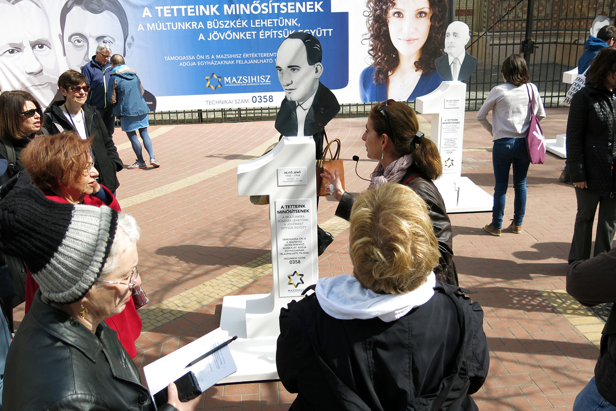 Illustration for article titled Nézzétek már, milyen aprócska ez a zsidó!