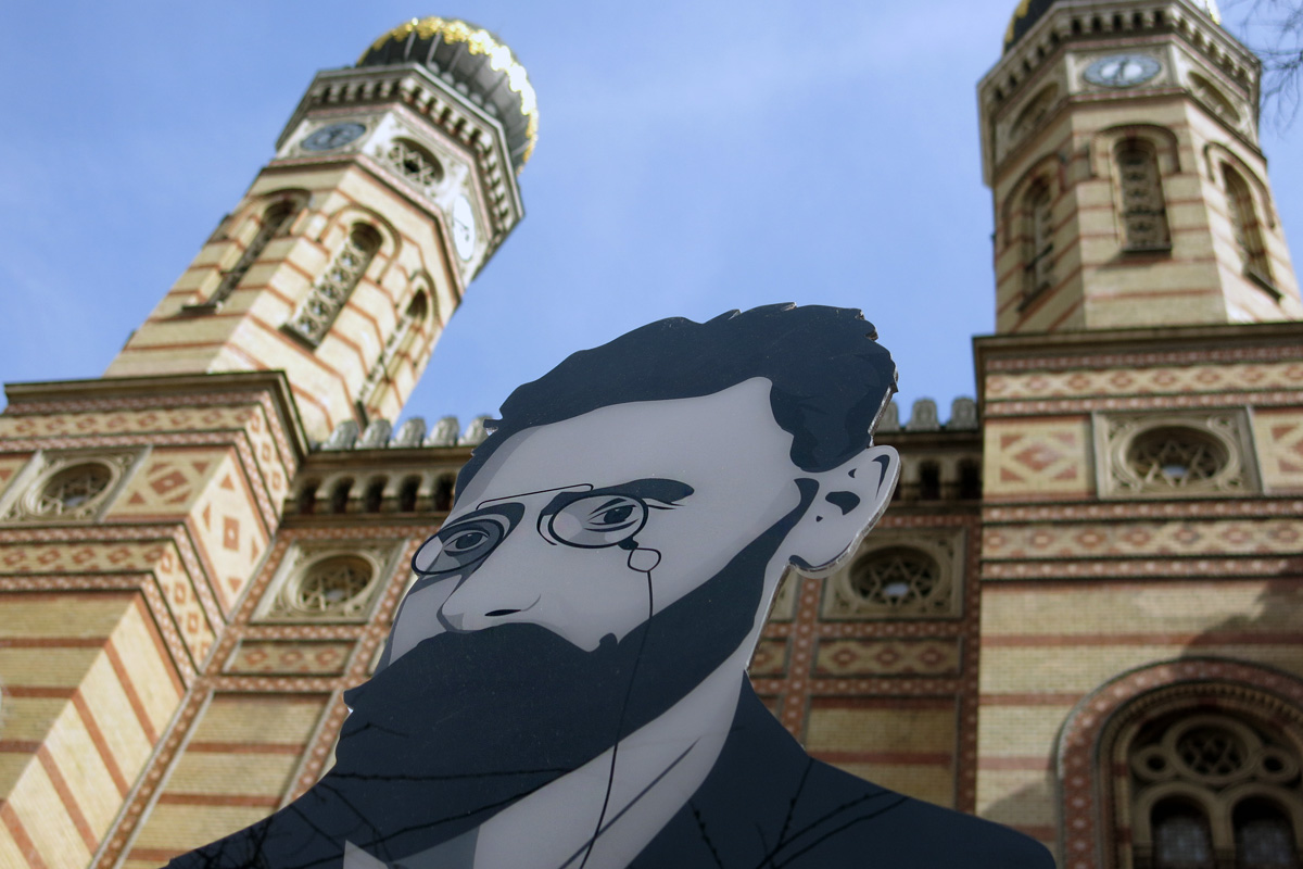 Illustration for article titled Nézzétek már, milyen aprócska ez a zsidó!