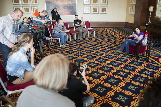 Eltanácsolta a HVG a Sinead O'Connort provokáló újságírót