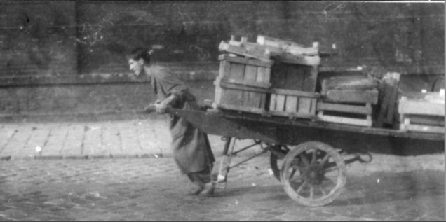 Csodálatos Petri György-fotók tűntek fel a Literán