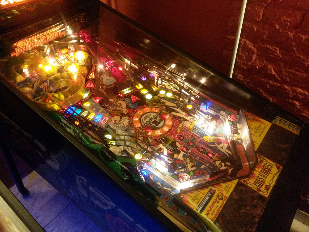 Illustration for article titled Aki egyszer kipróbál egy igazi pinballt, az úgyis akar egyet magának