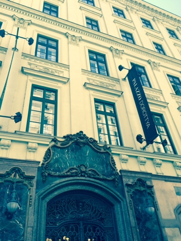 Illustration for article titled Igazi palotában lakik Habony Árpád