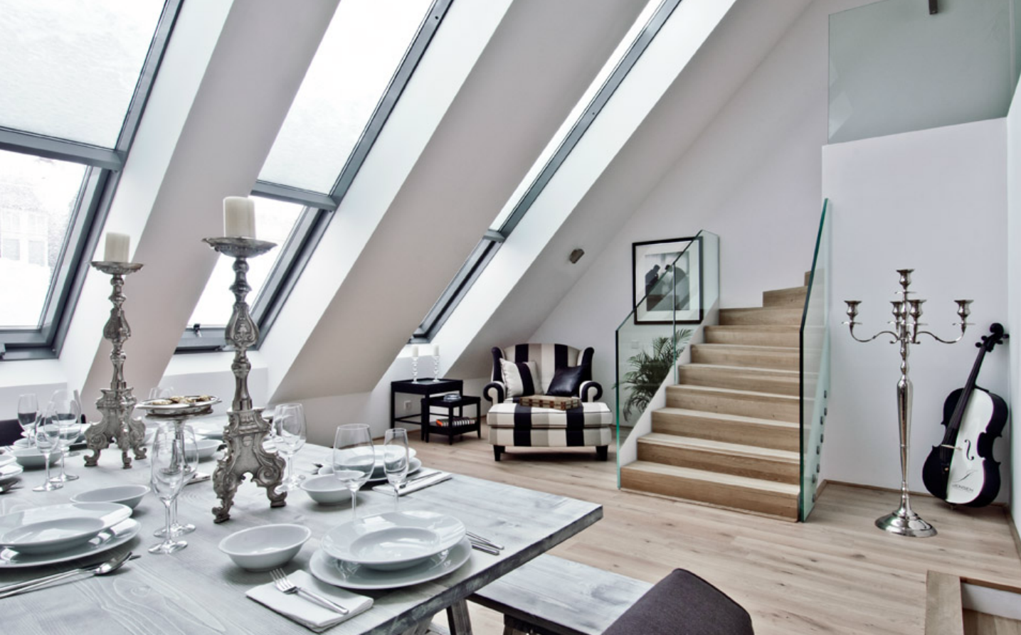 Illustration for article titled Igazi palotában lakik Habony Árpád