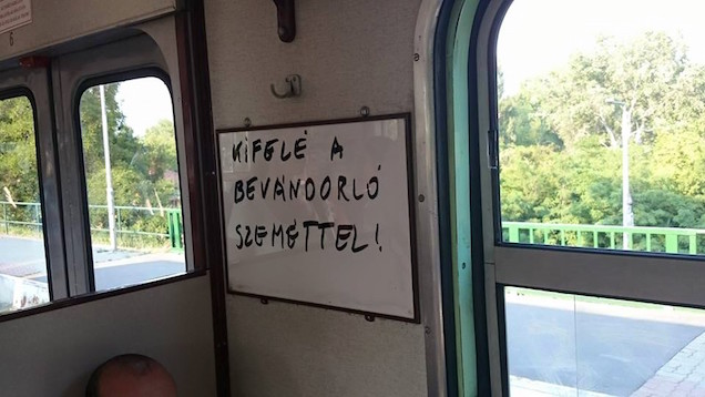 Illustration for article titled A miniszterelnök úrnak jelentem, az üzenet célba ért!