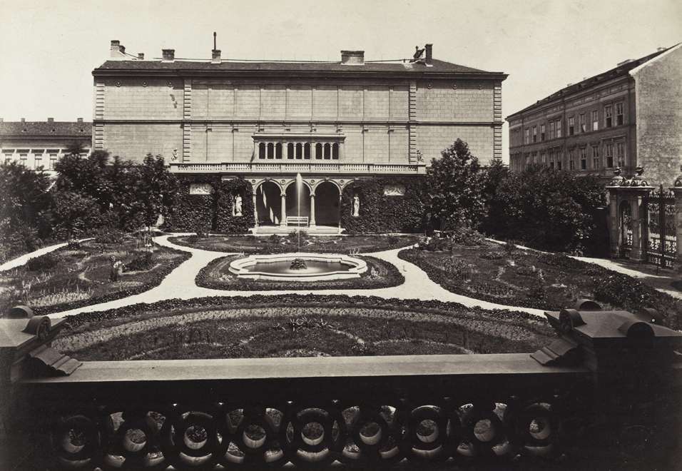 Illustration for article titled Holnemvolt Budapest