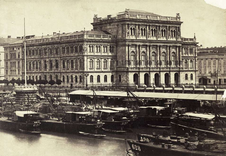 Illustration for article titled Holnemvolt Budapest