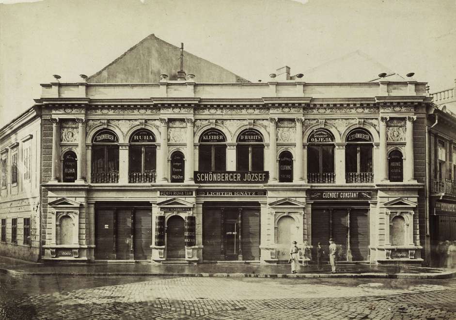 Illustration for article titled Holnemvolt Budapest