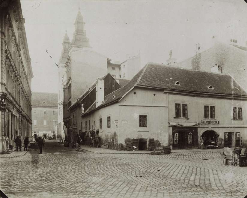 Illustration for article titled Holnemvolt Budapest