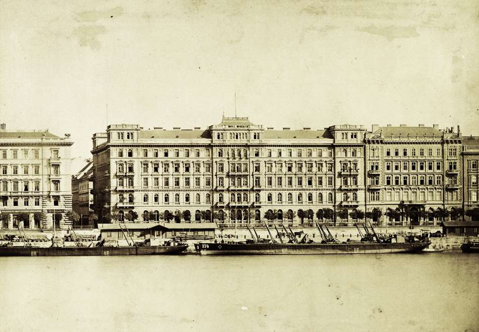 Illustration for article titled Holnemvolt Budapest