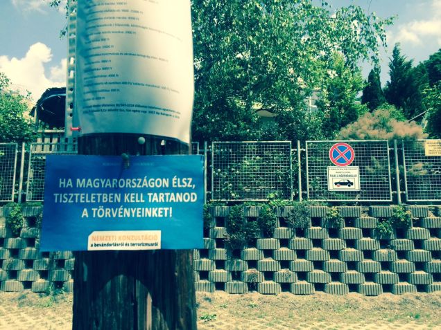 Nem a Rogán-szomszéd áll az undorító plakátkampány mögött