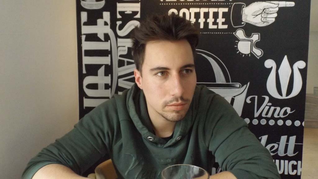 2 újságírót is kéztöréssel fenyegetett, Dobó Katáék szívják meg