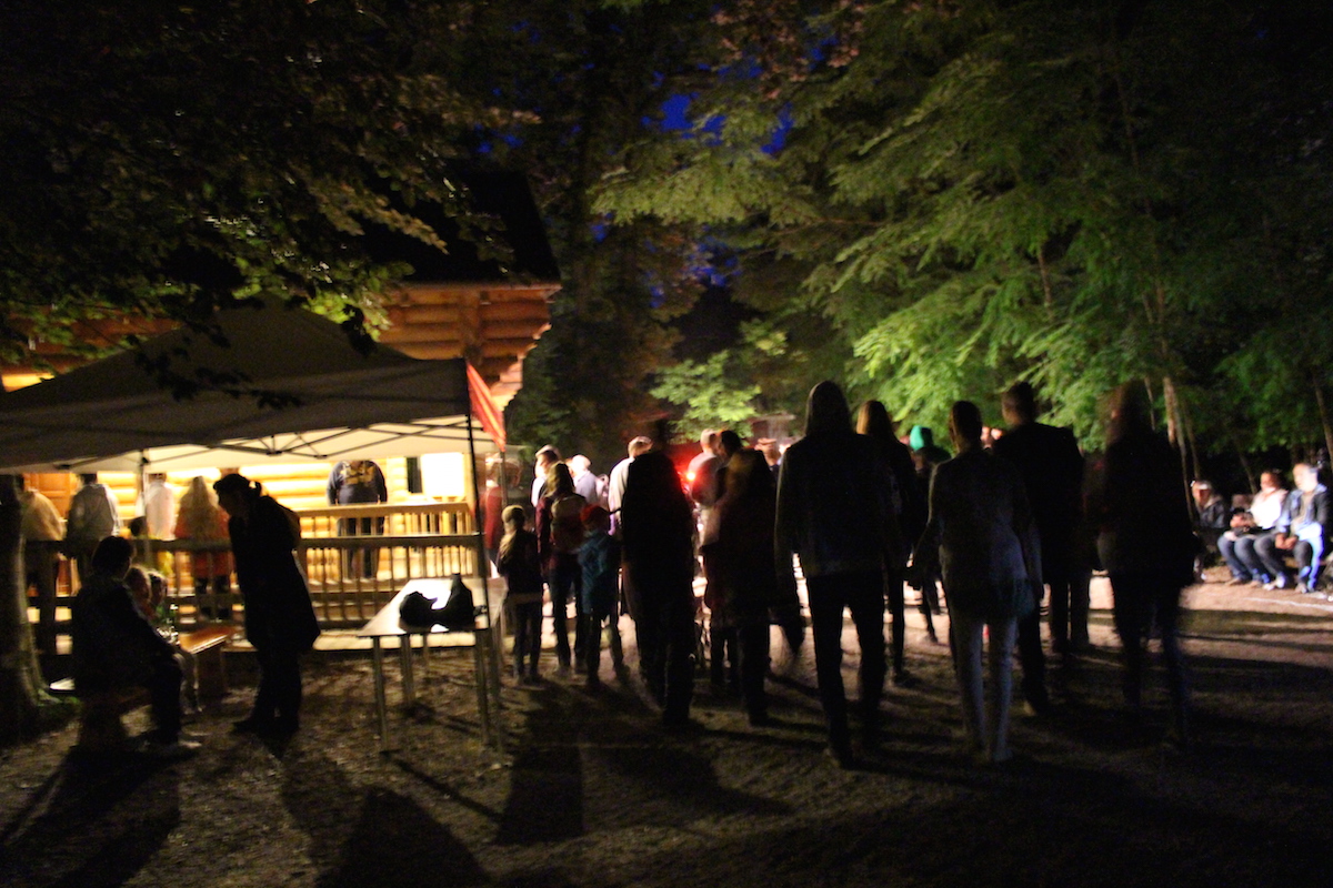 Illustration for article titled Ha én szentjánosbogár lennék, fejvesztve menekülnék még a környékről is