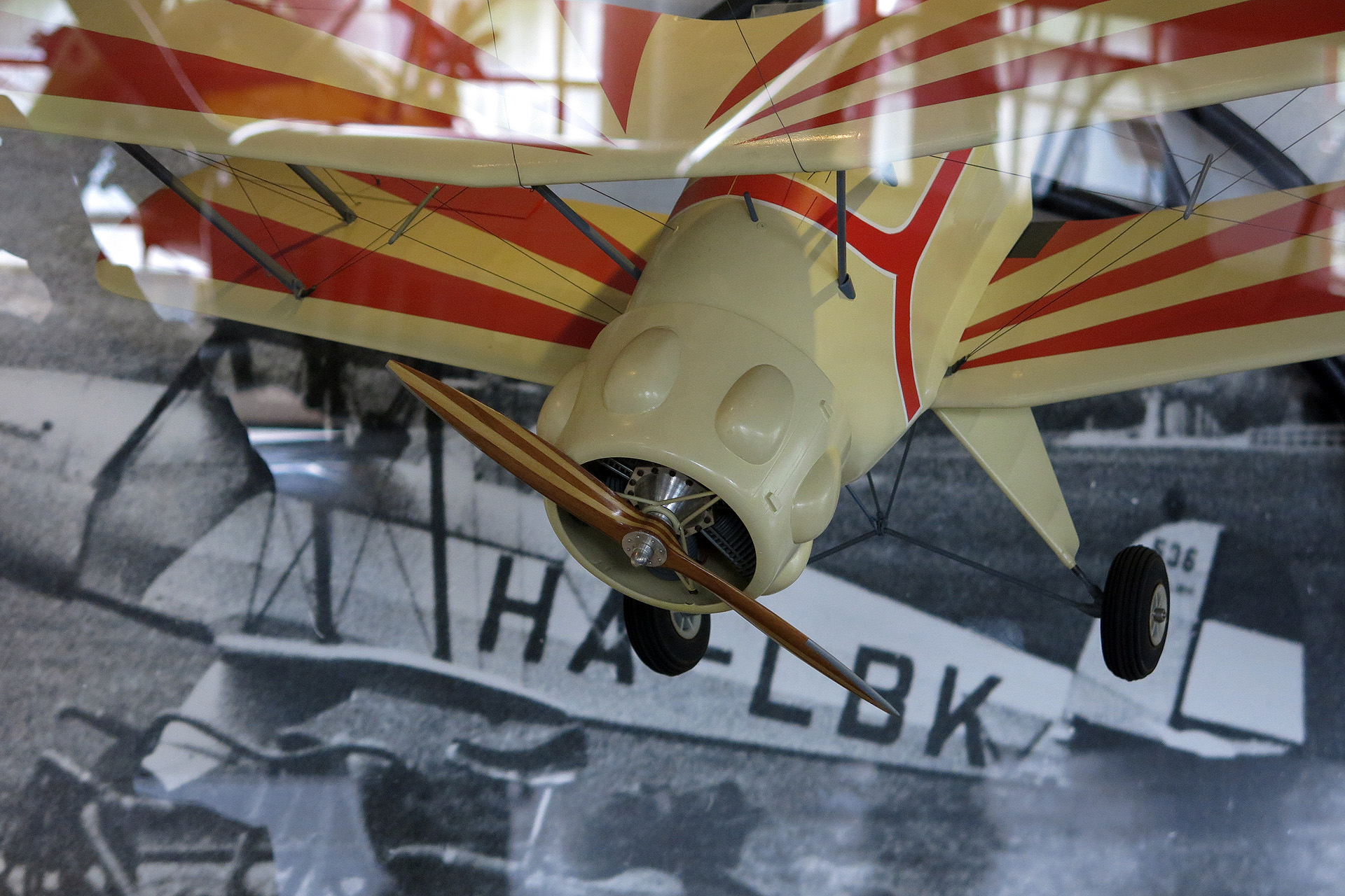 Illustration for article titled Még soha nem láttam ennyi szomorú nénit egyszerre