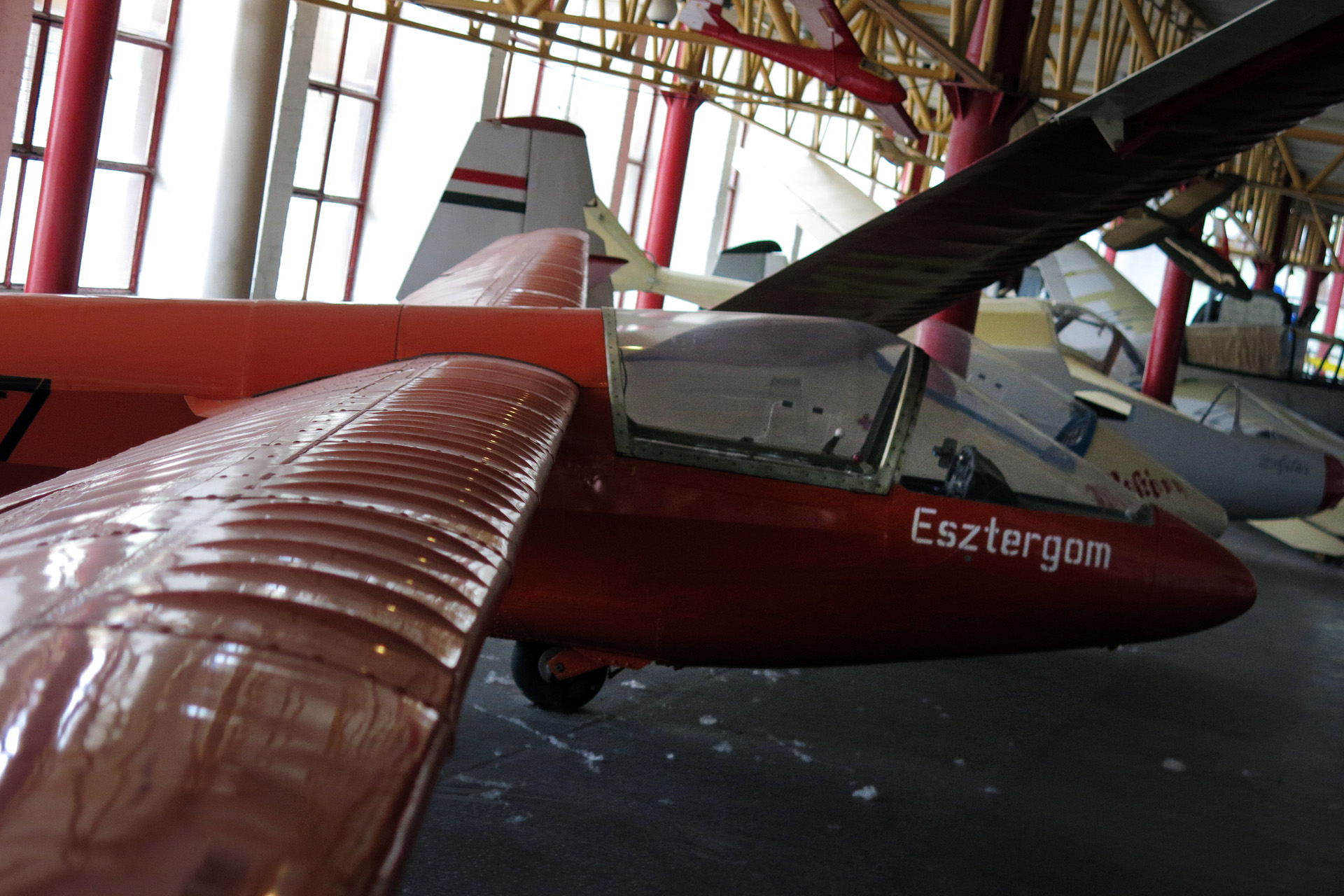 Illustration for article titled Még soha nem láttam ennyi szomorú nénit egyszerre