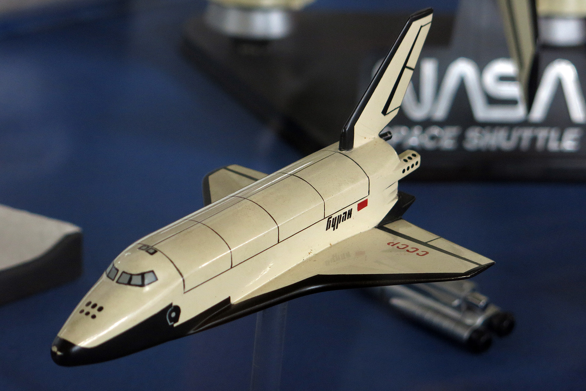 Illustration for article titled Még soha nem láttam ennyi szomorú nénit egyszerre