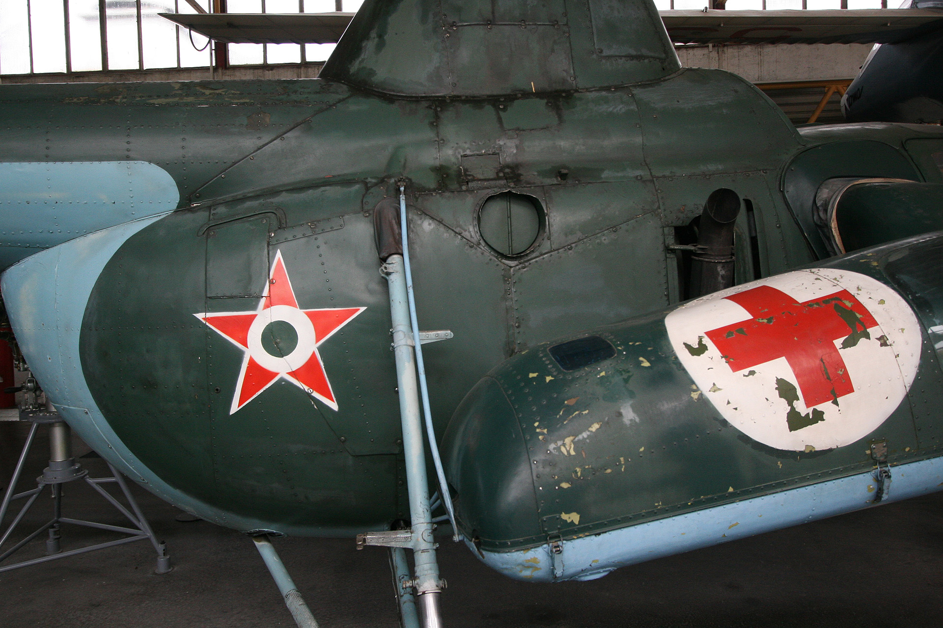 Illustration for article titled Még soha nem láttam ennyi szomorú nénit egyszerre