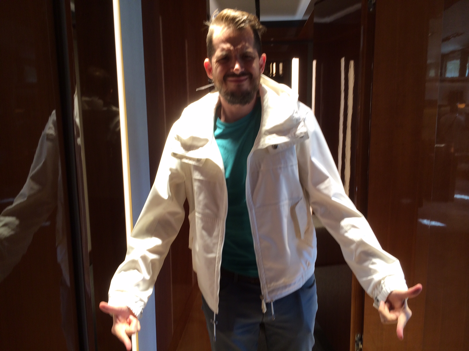 Illustration for article titled Mibe kerül, hogy te légy a Laza Oligarcha vagy a Dilis Kokós Fideszes?