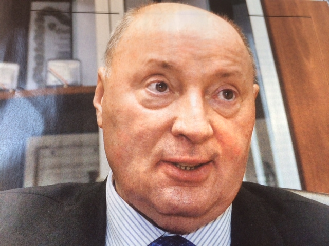 Illustration for article titled Eladta a CBA elnöke a repülőgépnél drágább autóját