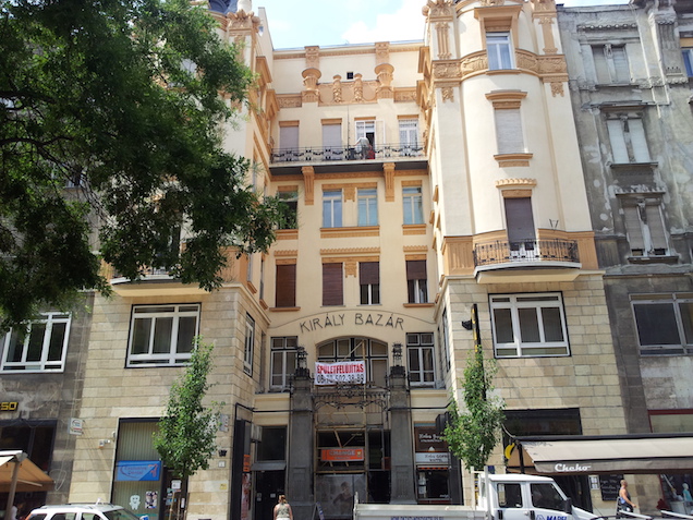 Ilyen menő lett a felújított Király Bazár homlokzata
