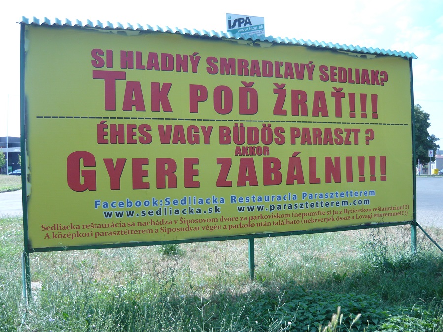 Párkányban látható a magyar nyelvterület legerősebb óriásplakátja