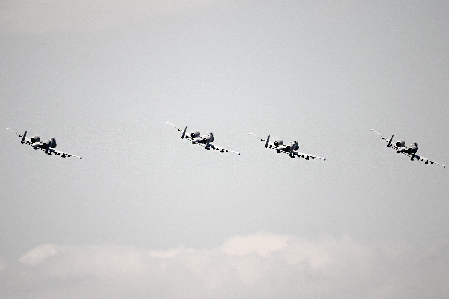 Illustration for article titled Az euroatlanti demokrácia őrzői mennydörögtek Budapest fölött