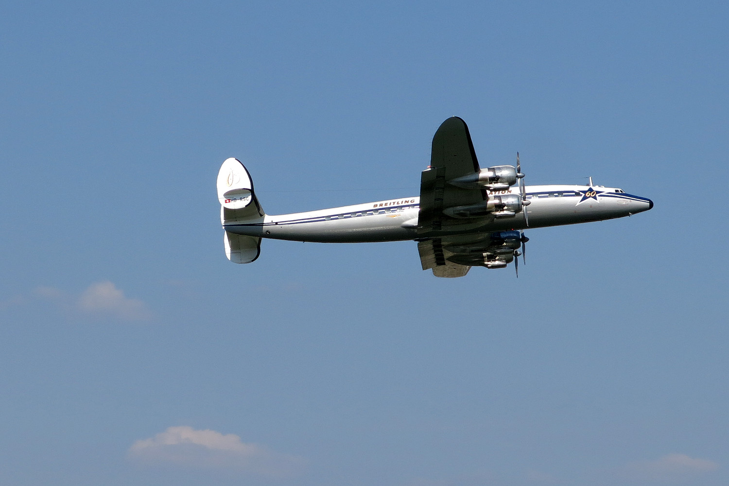 Illustration for article titled A világ legszebb utasszállító gépe látogatott Budapestre