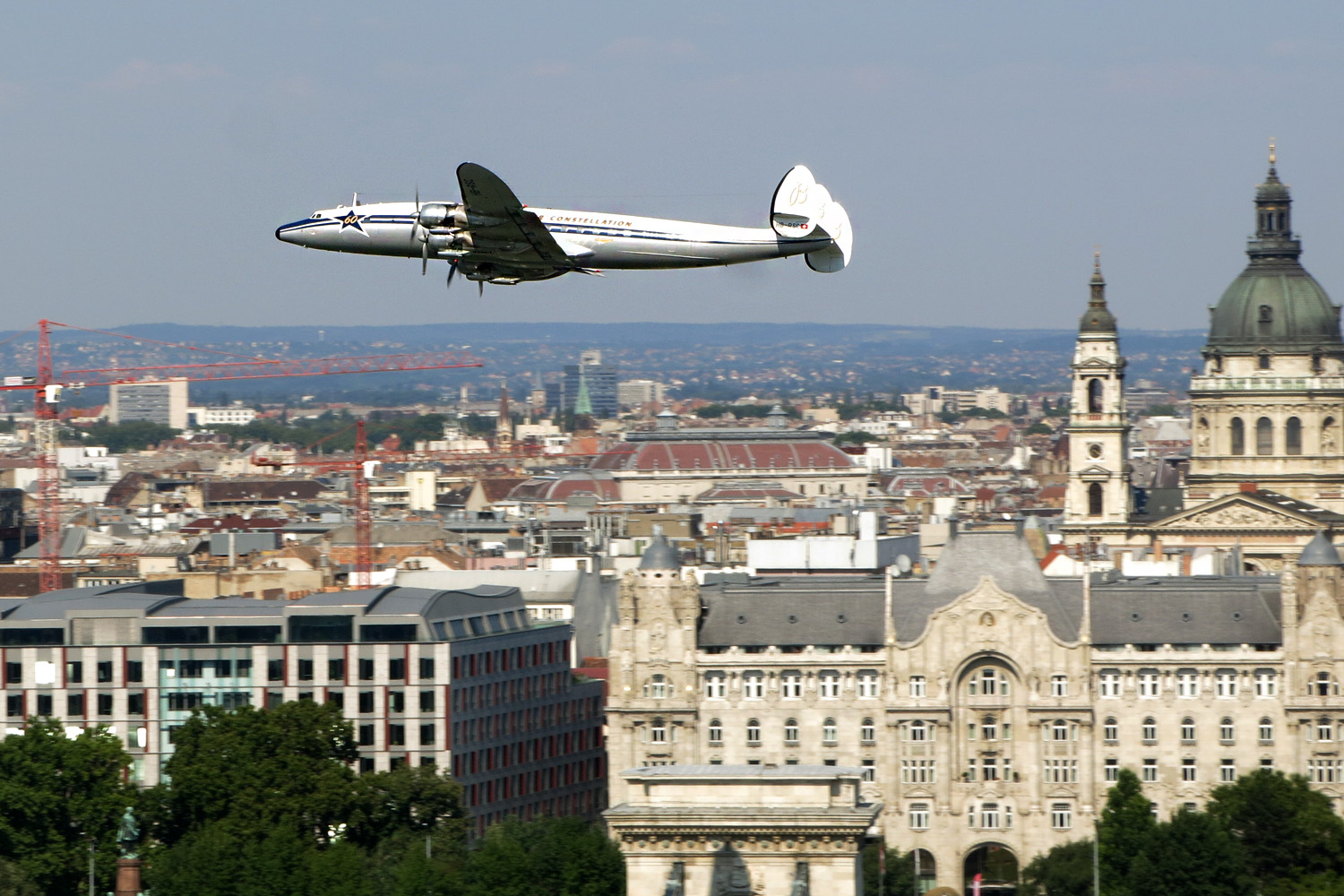 Illustration for article titled A világ legszebb utasszállító gépe látogatott Budapestre