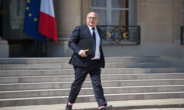 Tényleg Faludy György előtt tiszteleg a francia pénzügyminiszter?