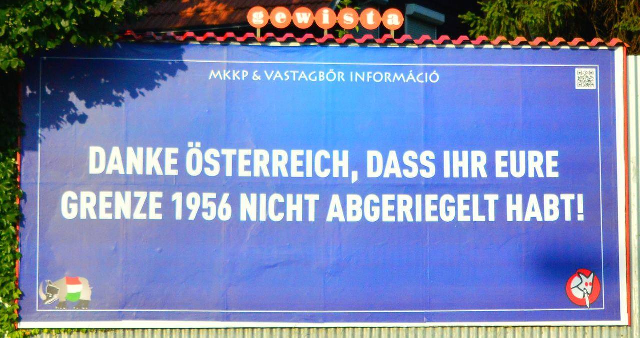 Bécsbe is kikerült az ellenplakát, a Madách térivel szelfizni is lehet