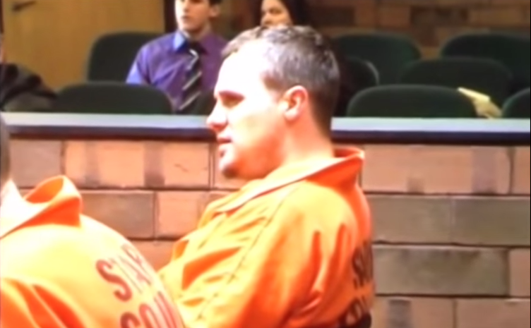 Óriásit fingott a vádlott a tárgyaláson, a bíró teljesen kiakadt