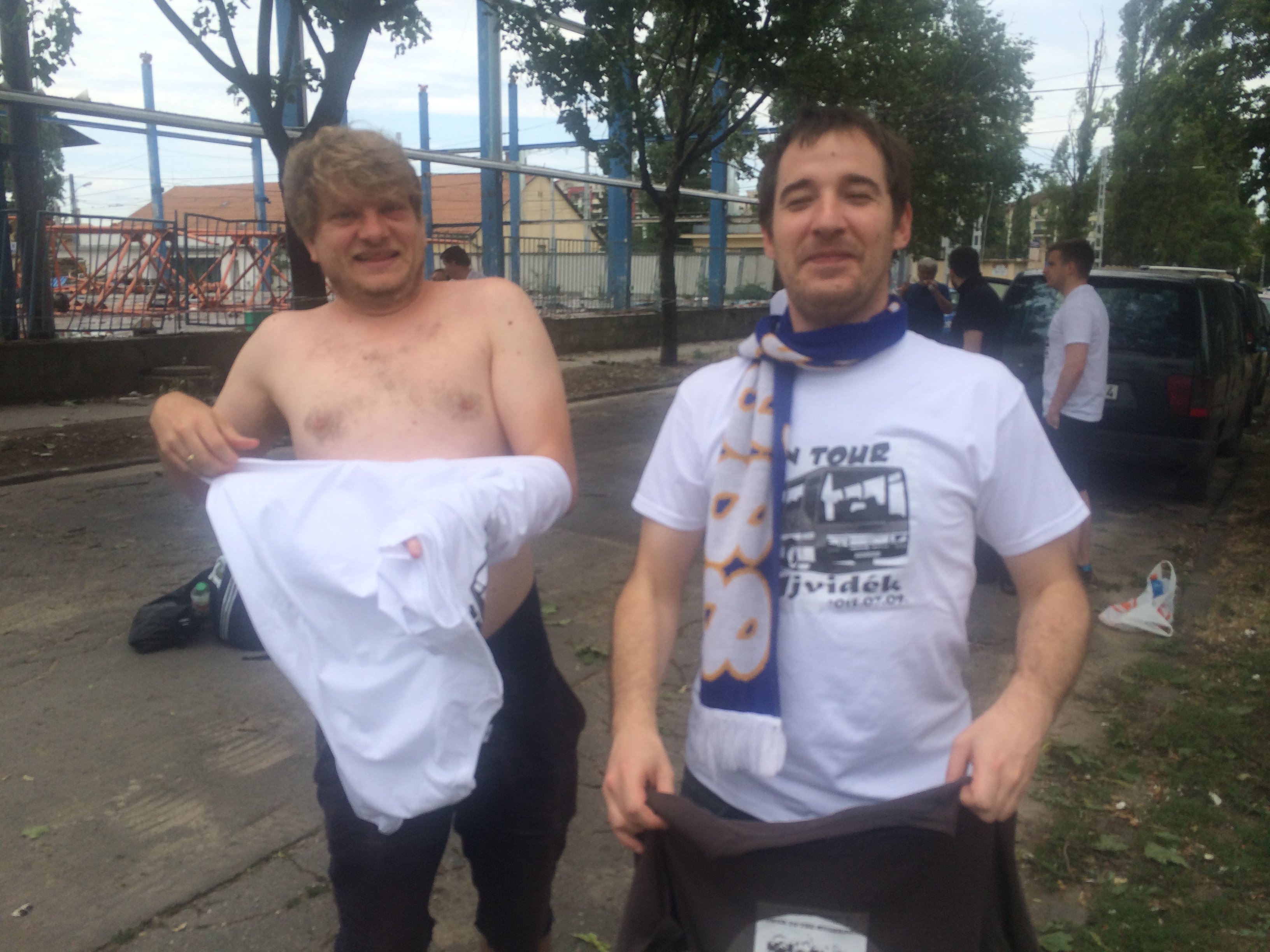 Illustration for article titled Sajnálhatja a fradista az elektromos műpinát