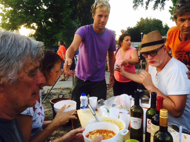 Illustration for article titled Idén a halászlébüszkeség napján vonultam fel