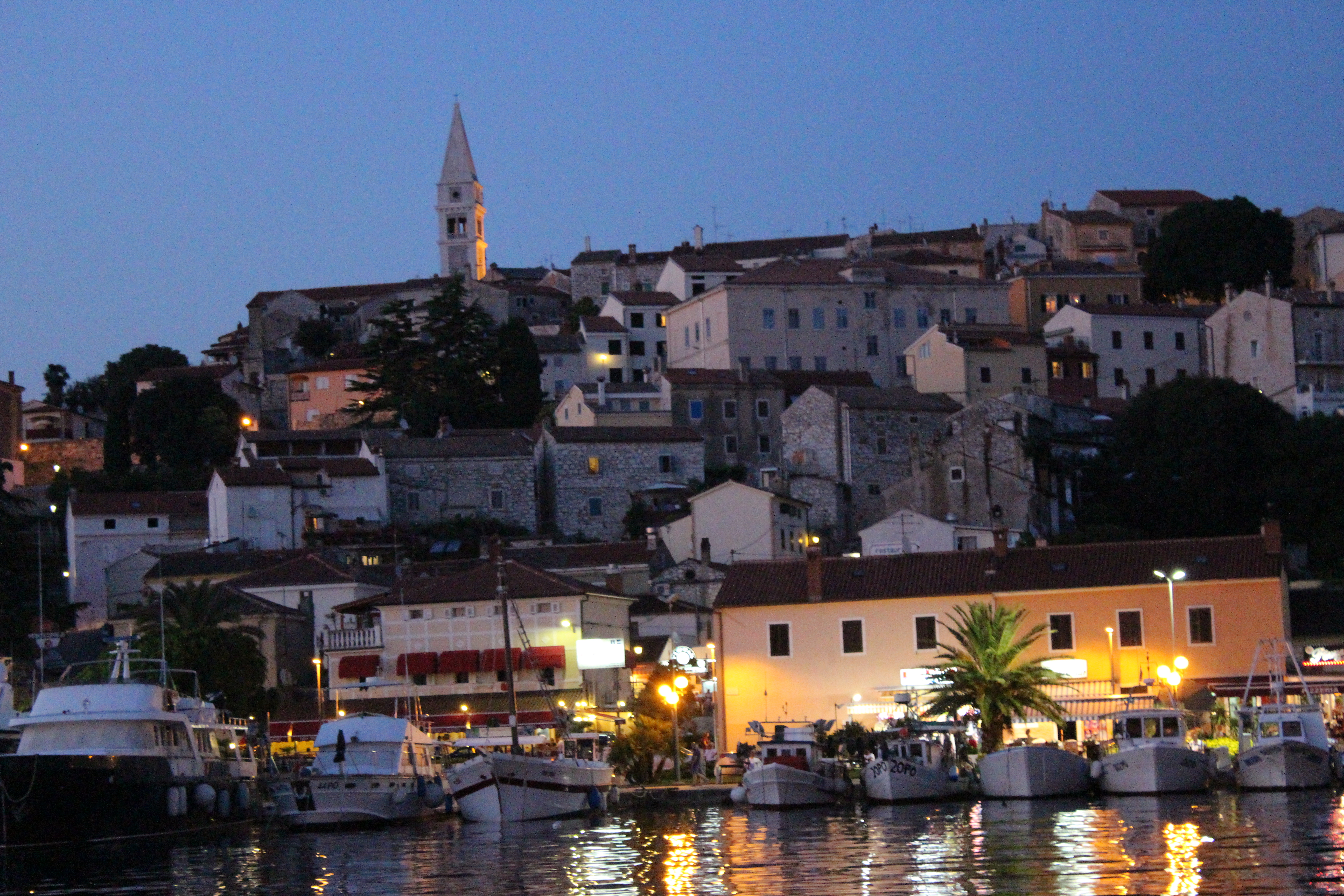 Illustration for article titled Hahó, a tenger!