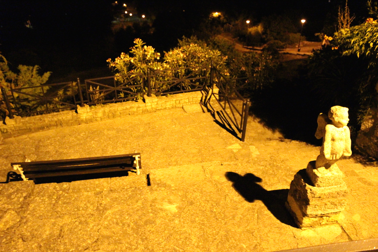 Illustration for article titled Hahó, a tenger!