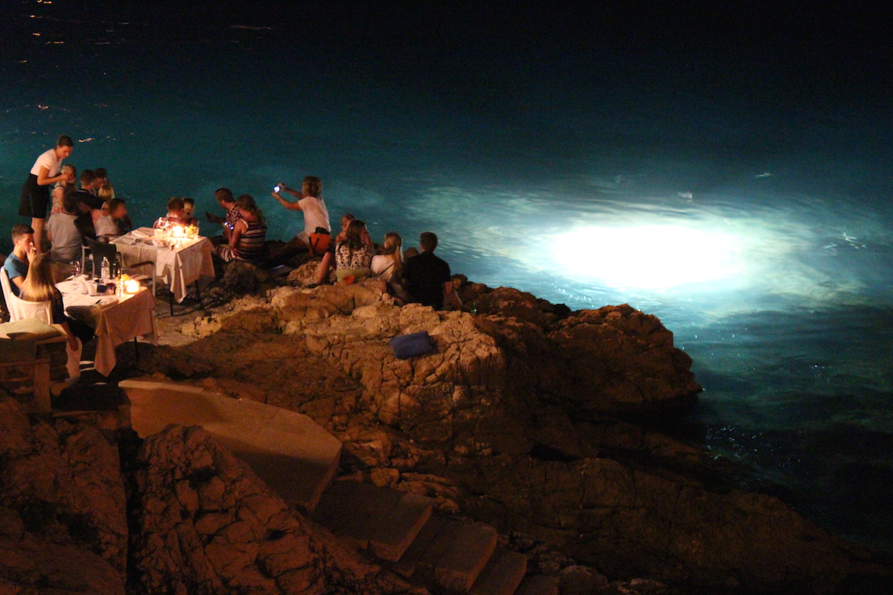 Illustration for article titled Hahó, a tenger!