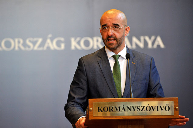 Kovács Zoltán az MSZP oltogatásához ért, a közvélemény-kutatáshoz nem