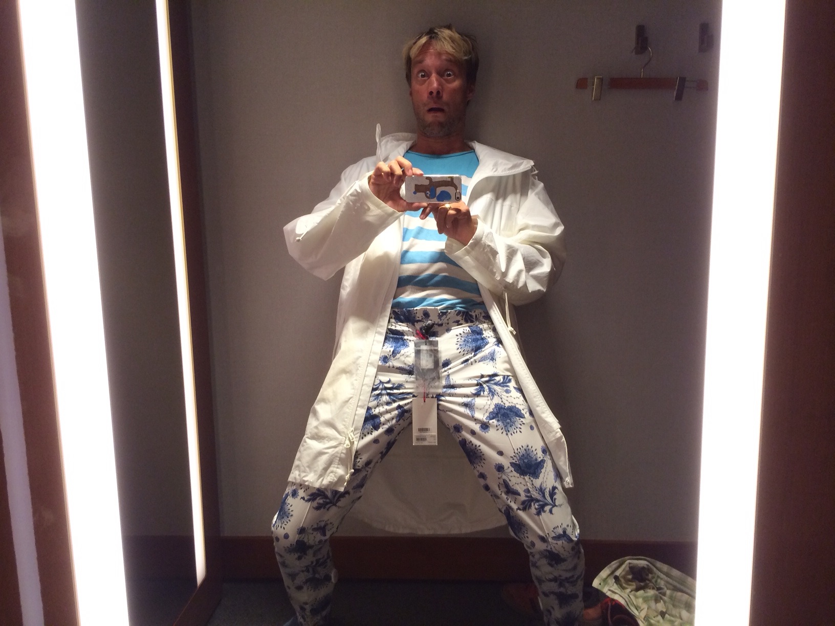 Életemben először vettem valamit a pornós luxusáruházában