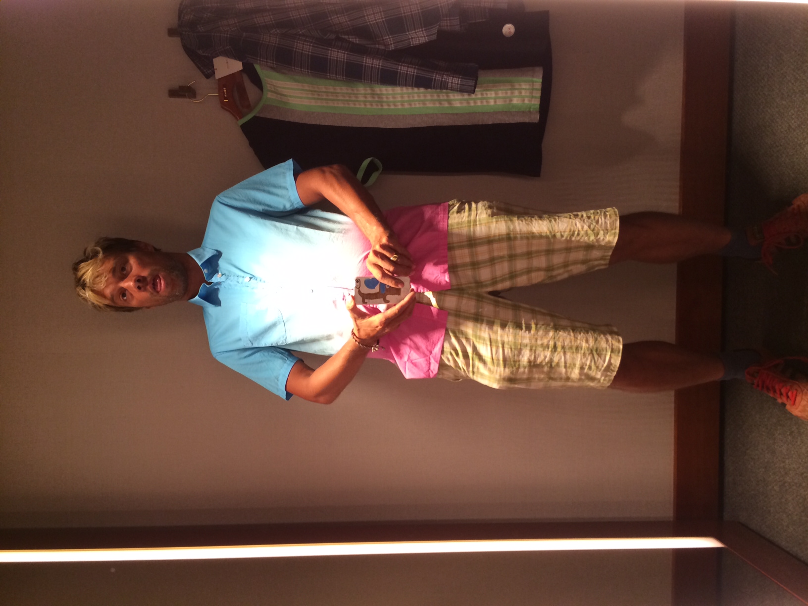 Illustration for article titled Életemben először vettem valamit a pornós luxusáruházában