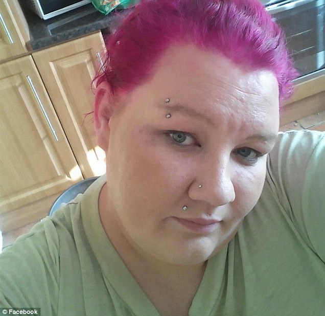 Kíváncsi vagy, mi történne veled, ha meginnál naponta 28 Red Bullt?