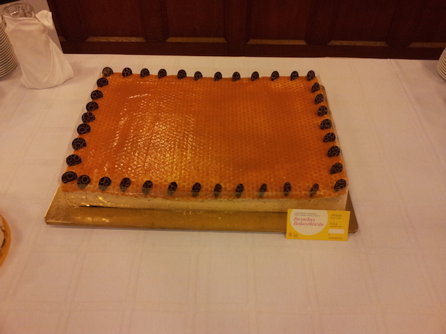 Megkóstoltam az ország tortáit! Mind a hármat egymás után!