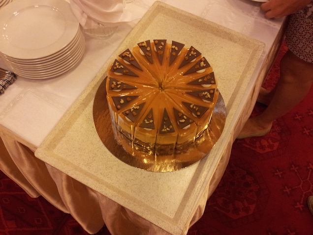 Illustration for article titled Megkóstoltam az ország tortáit! Mind a hármat egymás után!