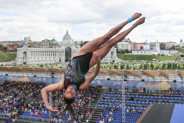 Illustration for article titled David Beckham vajon át tudná rúgni a labdát Budáról Pestre?
