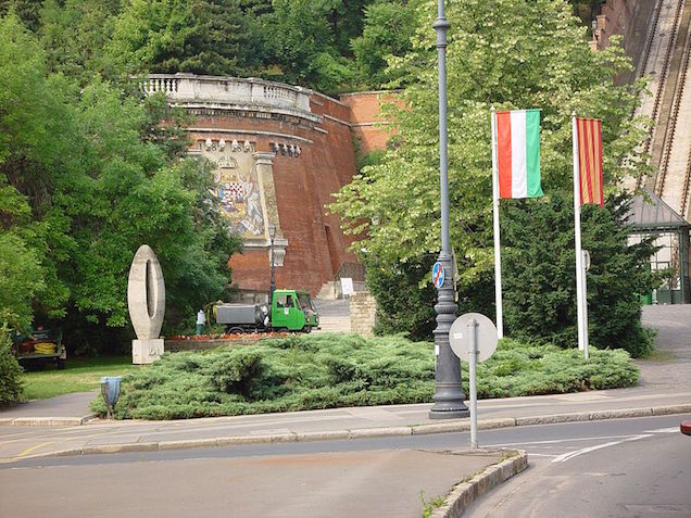 Illustration for article titled Menni