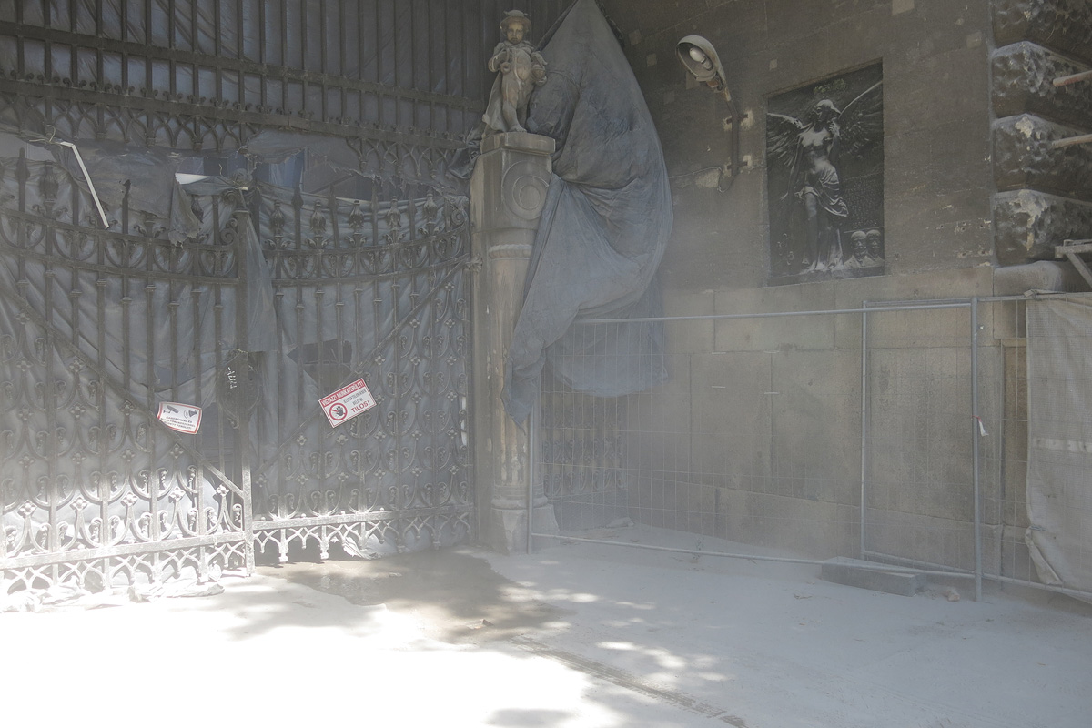 Porban fuldoklik a VIII. kerületi Horváth Mihály tér