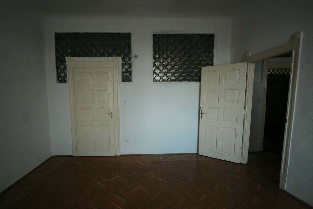 Illustration for article titled Porban fuldoklik a VIII. kerületi Horváth Mihály tér