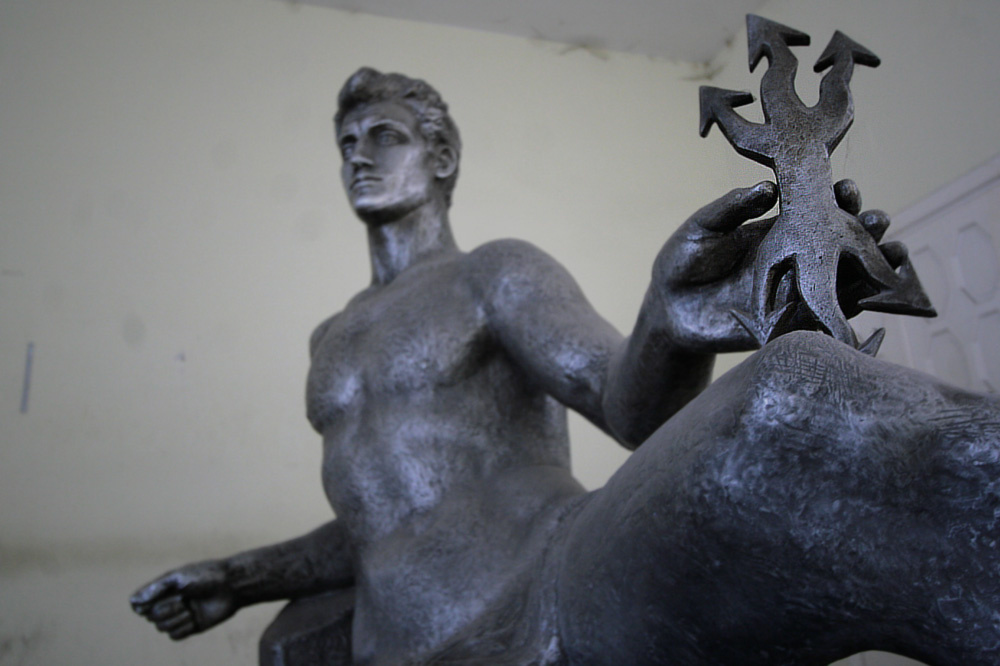 Illustration for article titled Porban fuldoklik a VIII. kerületi Horváth Mihály tér