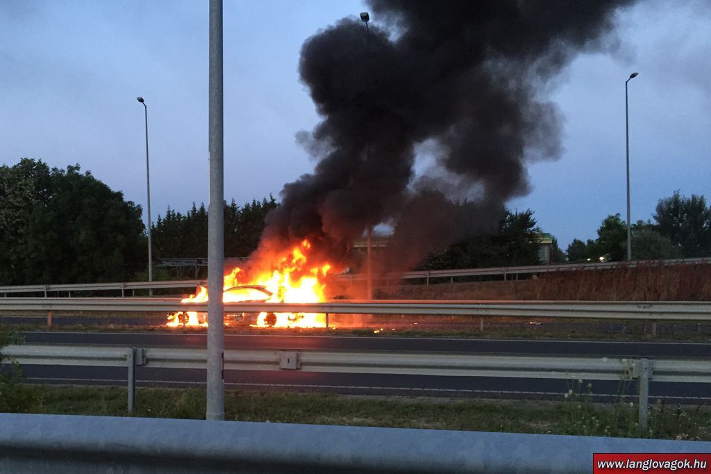 17 éves ifjú rohant bele Harrach Péter személygépjárművébe hátulról