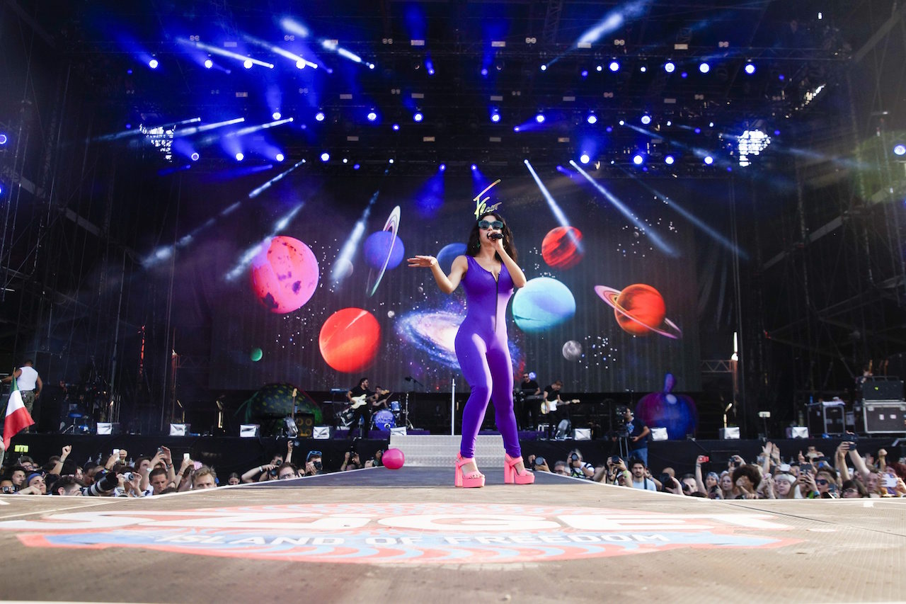 Illustration for article titled Életében először vitte ki a gyerekeit a Szigetre a gyűlölködő apa